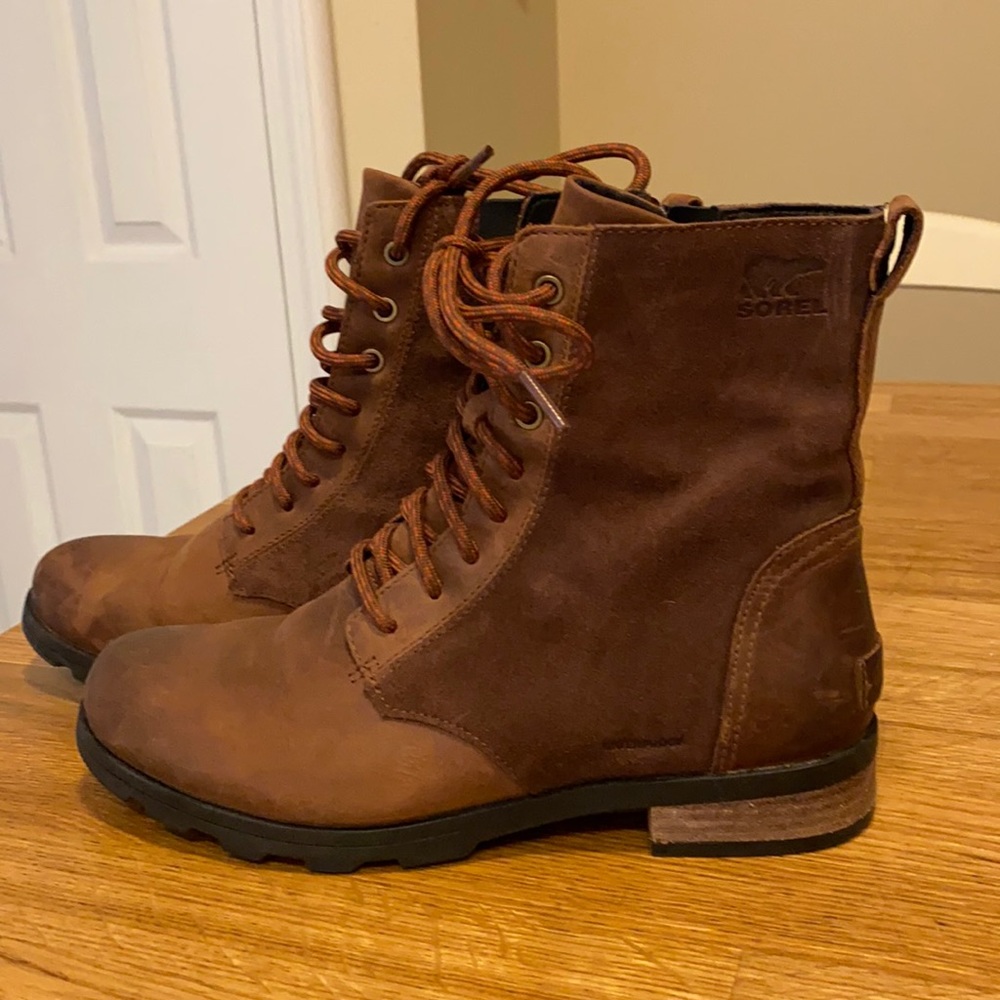 Sorel WOMEN'S EMELIE™ SHORT LACE BOOT